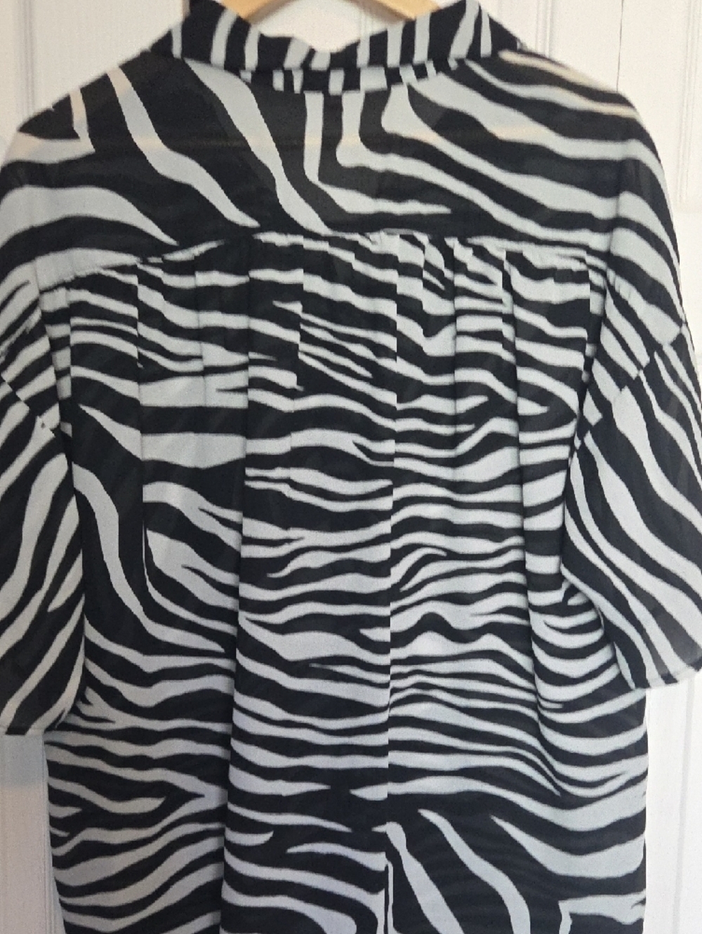 Vintage Black and White Zebra Print Blouse - Picture 5 of 5